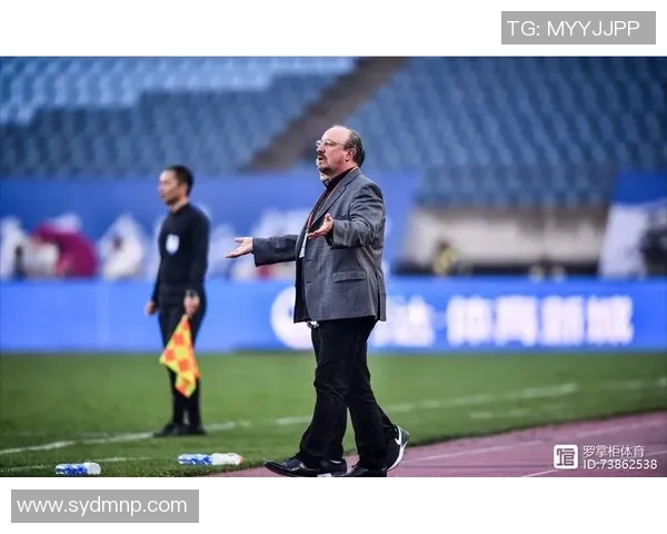 大连足球陈的崛起与挑战：从地方球队到全国舞台的奋斗历程