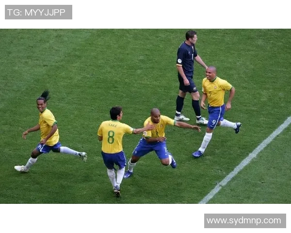 梦幻足球联盟中的巴萨球衣设计与球迷文化的深度探讨