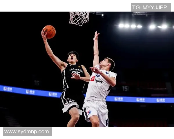 赛后分析：上海篮球队与南京篮球队的战术对决与表现评估