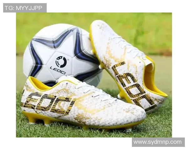 足球鞋彩绘艺术之美探索个性化设计与运动表现的完美结合 足球鞋彩绘艺术之美探索个性化设计与运动表现的完美结合